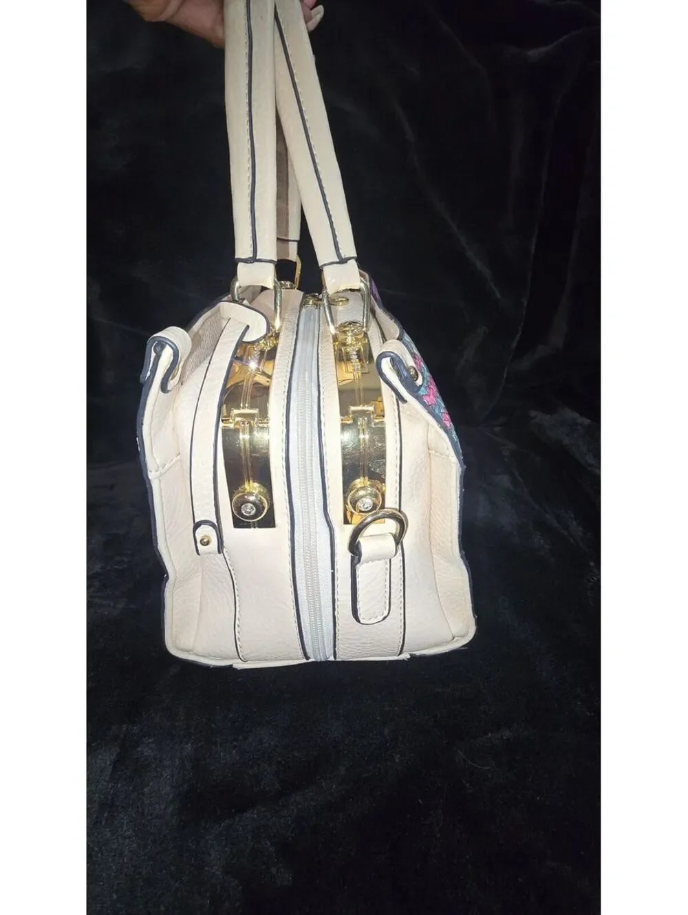 Michael Kors **signs wear